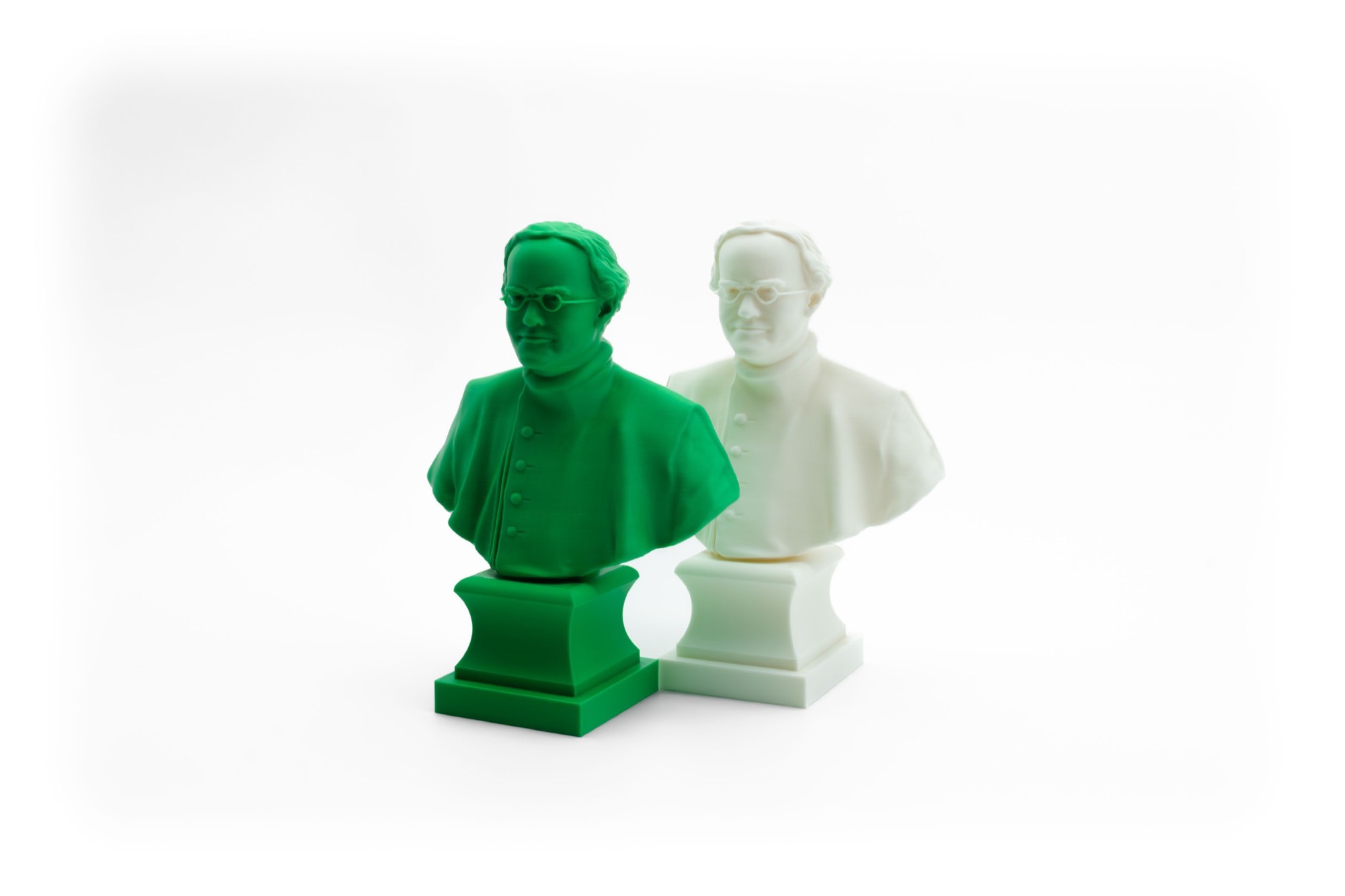 Gregor Johann Mendel Bust – Brno Souvenir – detail view