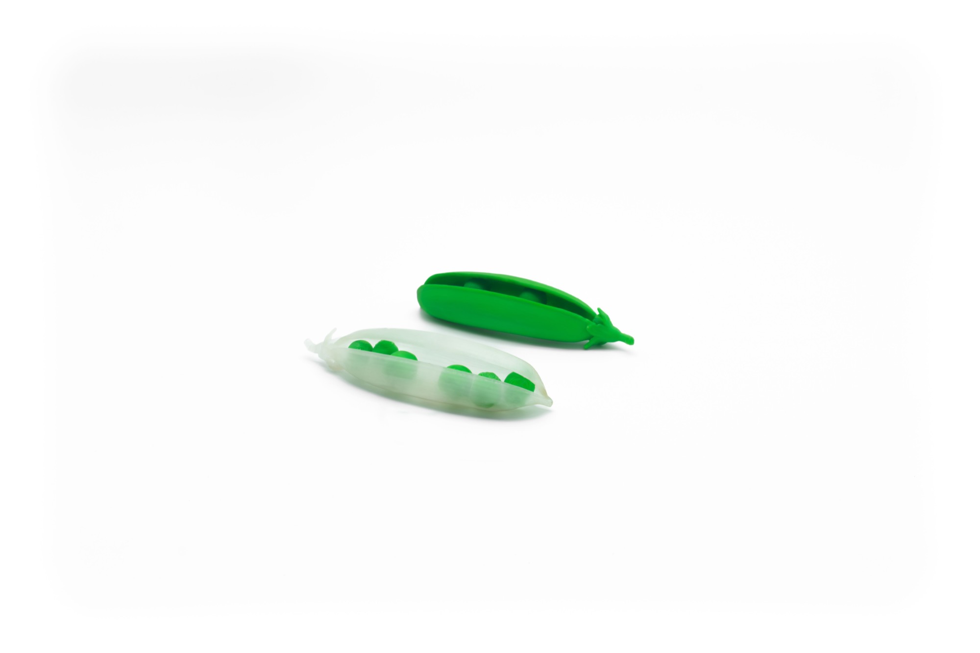 Pea Pod with Moving Peas – Brno Souvenir